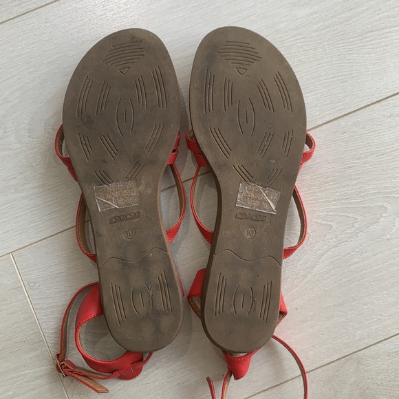 ModCloth Red Strappy Sandals size 10 - Picture 11 of 12